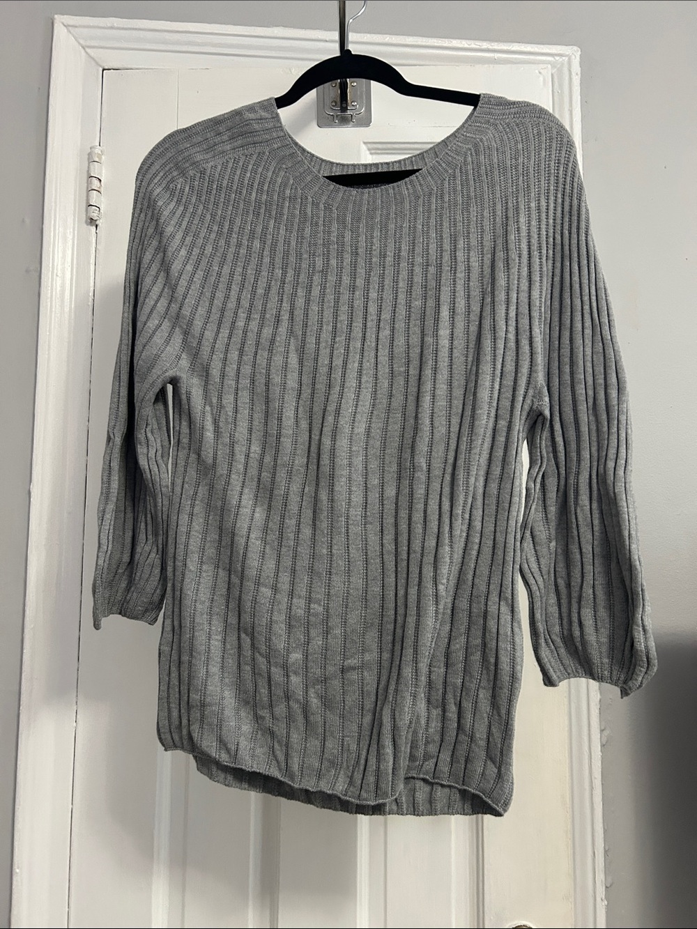 Classic Ribbed Crewneck Sweater - Gray